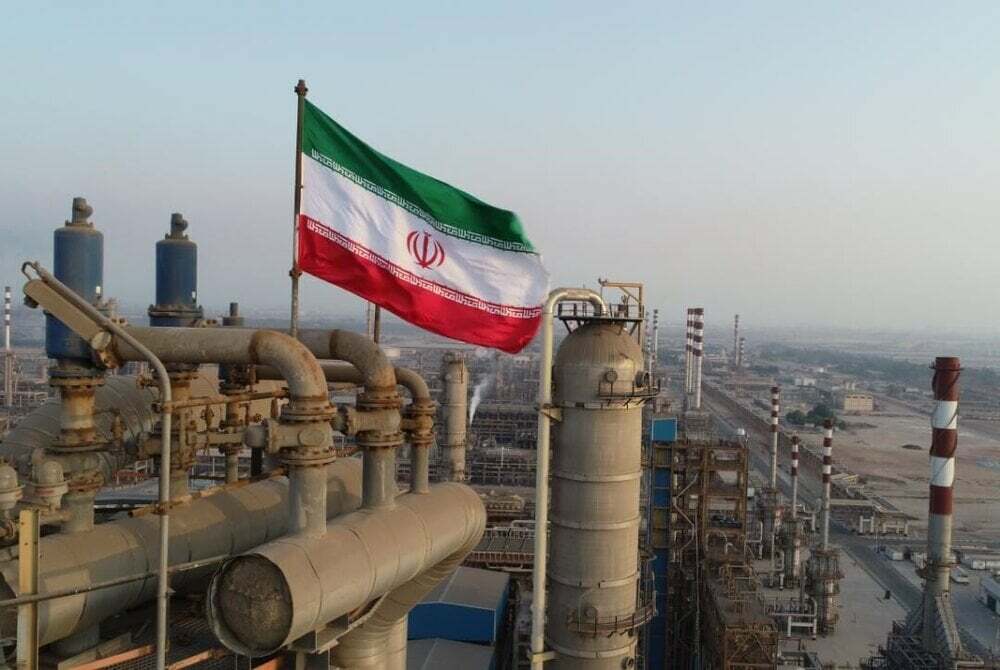Iran is flirting with Saudi Arabia and OPEC + countries with an oil investment deal