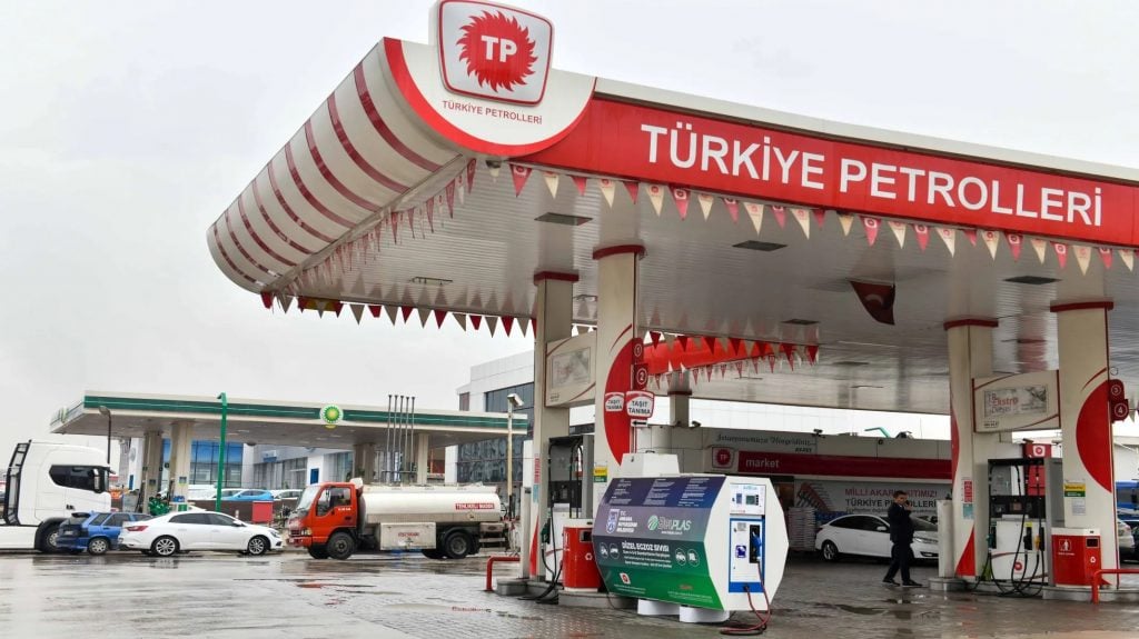 Fuel prices in Türkiye jump up after a shocking tax increase