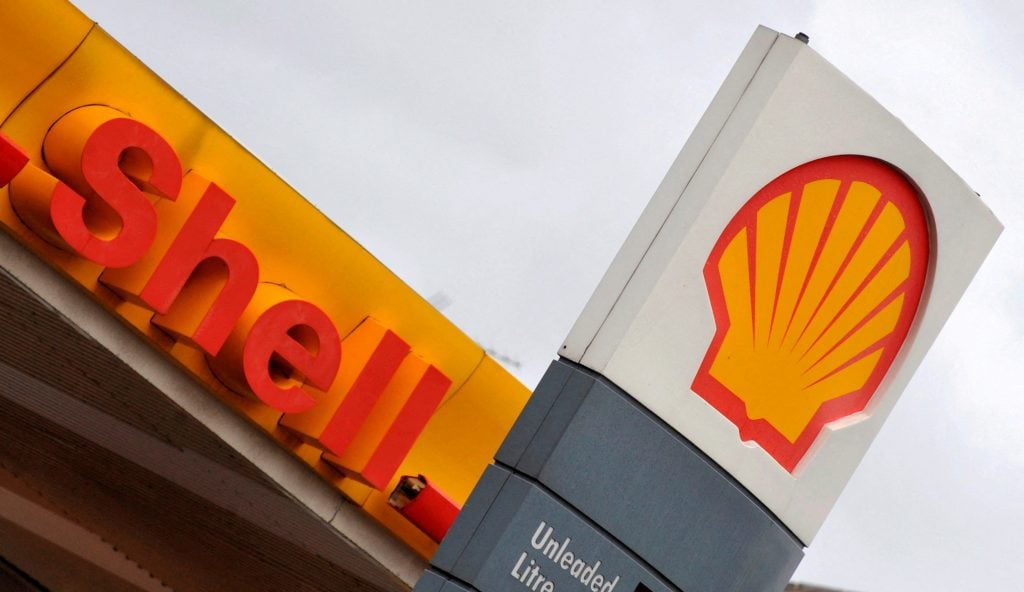 شركة شل تجني أرباحًا طائلة من النفط الأميركي